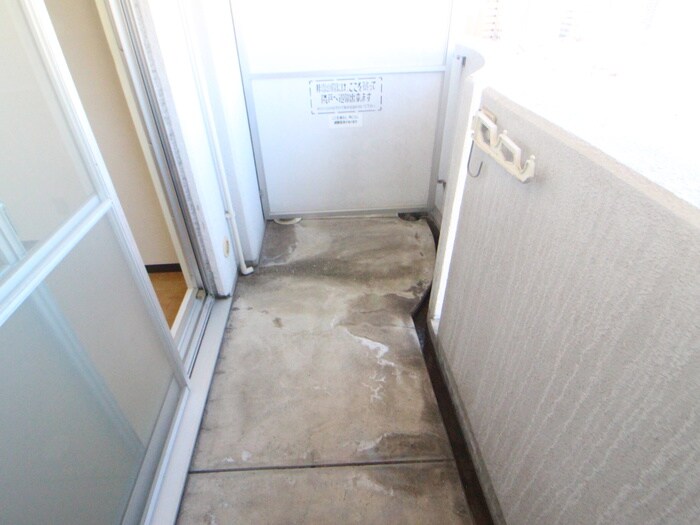 物件内観写真18　(室内からの展望)