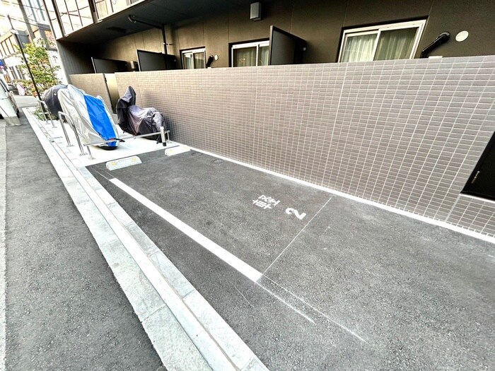 物件外観写真4　(駐車場)