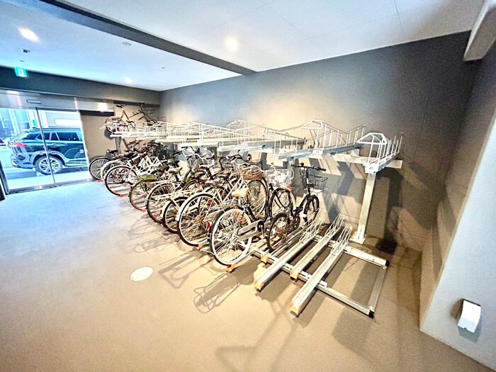 物件外観写真6　(駐輪場)