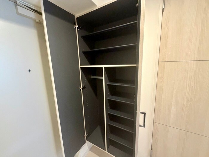 物件内観写真14　(靴箱)