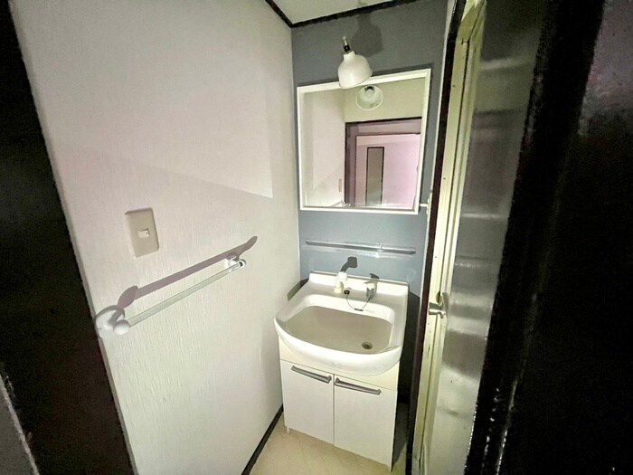 物件内観写真6　(洗面)