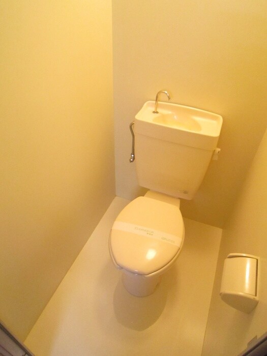 物件内観写真14　(トイレ)