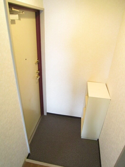 物件内観写真16　(玄関)