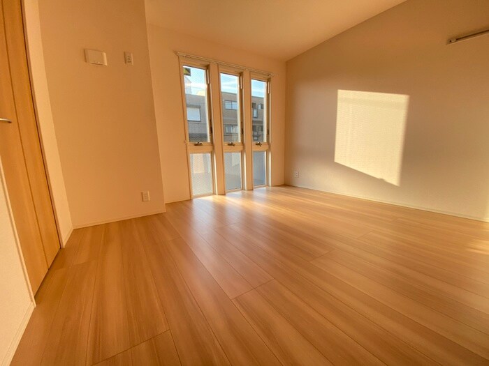 物件内観写真10　(居室)