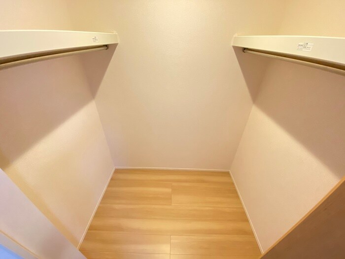 物件内観写真15　(収納)