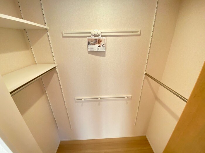 物件内観写真16　(収納)