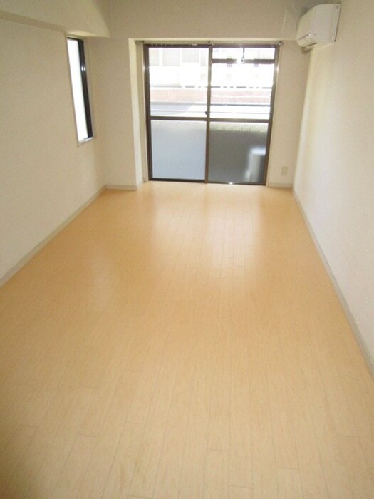 物件内観写真4　(居室)