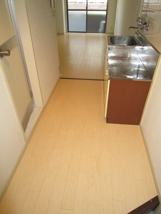 物件内観写真14　(廊下)