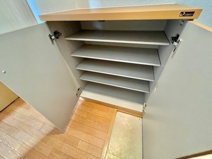 物件内観写真18　(靴箱)