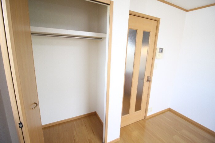 物件内観写真6　(収納)