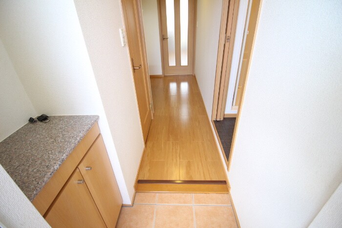 物件内観写真13　(廊下)