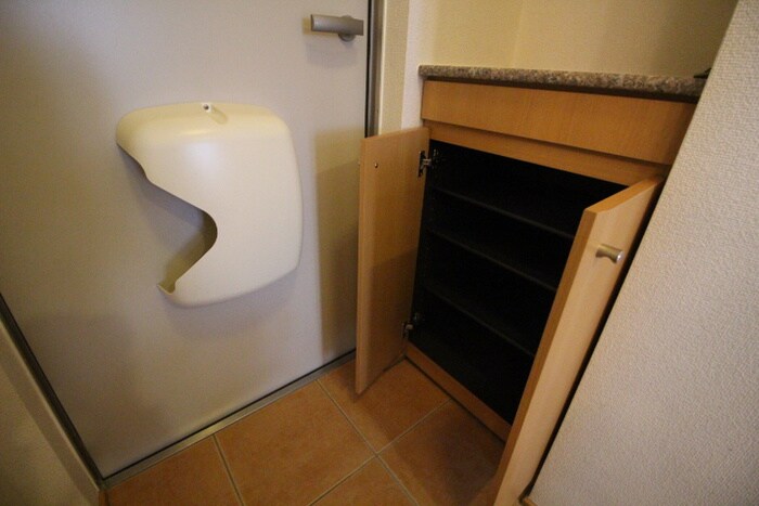 物件内観写真14　(靴箱)