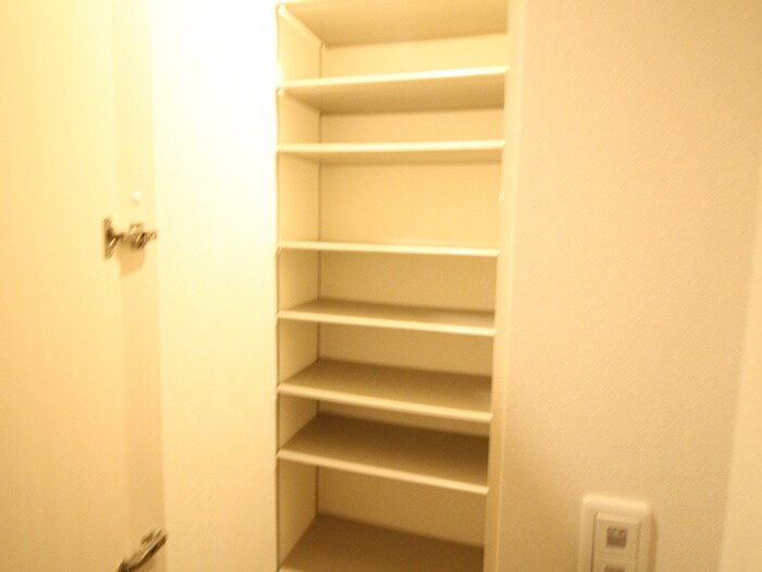 物件内観写真16　(靴箱)