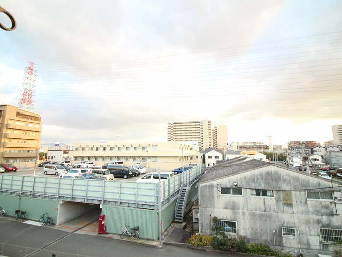 物件内観写真22　(室内からの展望)