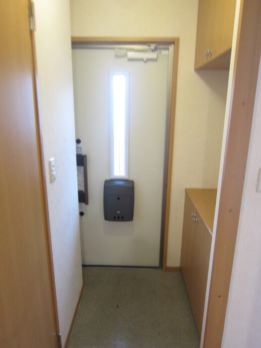 物件内観写真15　(玄関)
