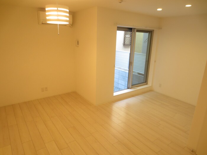 物件内観写真5　(居室)