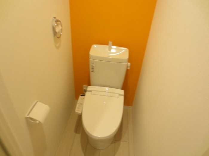 物件内観写真9　(トイレ)