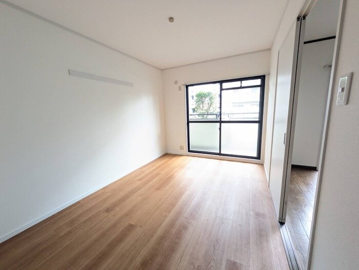 物件内観写真10　(内観写真)