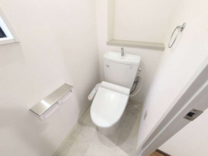 物件内観写真14　(トイレ)