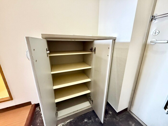 物件内観写真15　(靴箱)