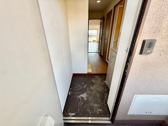 物件内観写真17　(玄関)