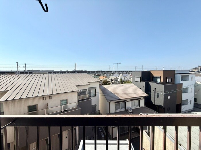 物件内観写真20　(室内からの展望)