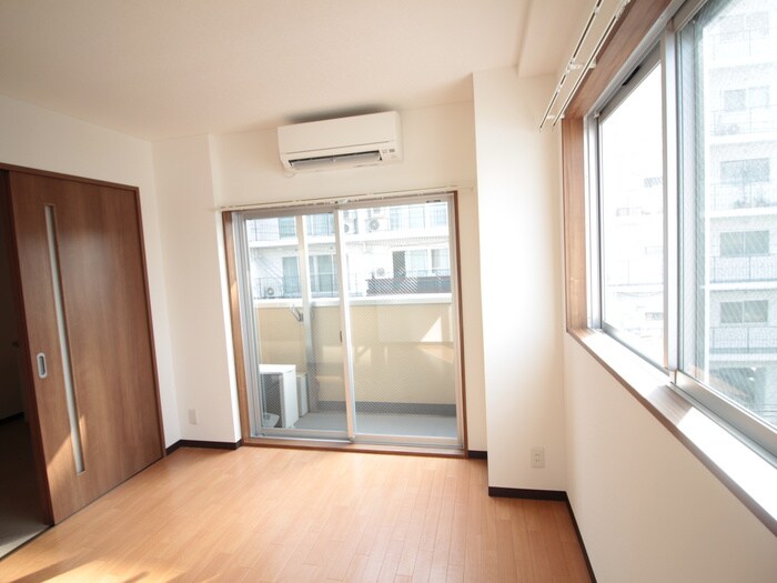 物件内観写真9　(居室)