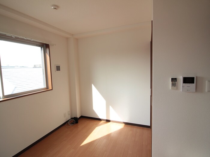 物件内観写真22　(居室)