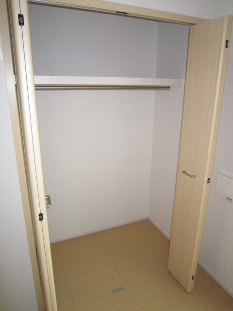 物件内観写真11　(収納)