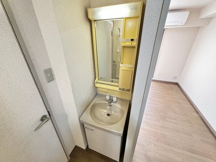 物件内観写真10　(洗面)