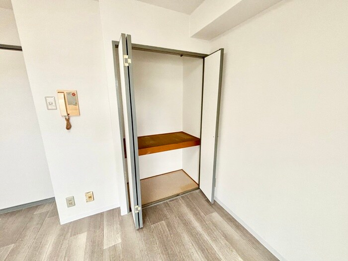 物件内観写真12　(収納)