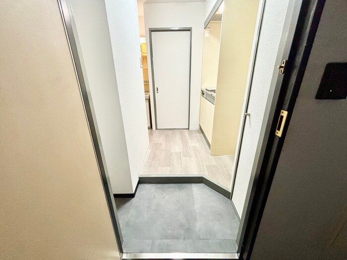 物件内観写真14　(玄関)