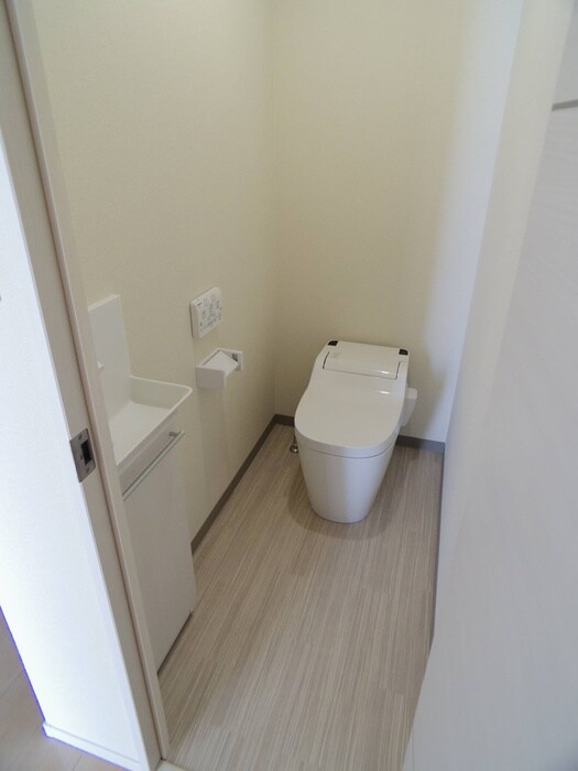 物件内観写真14　(トイレ)