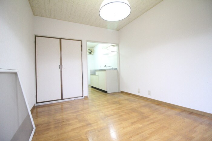 物件内観写真8　(居室)