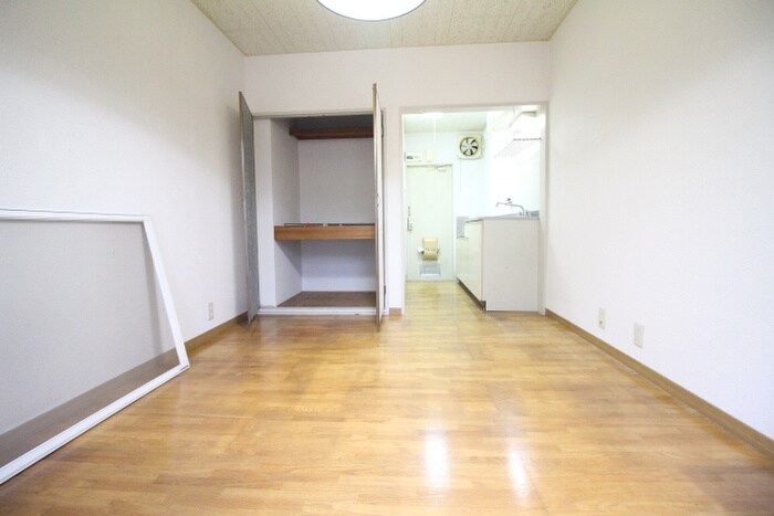 物件内観写真9　(居室)