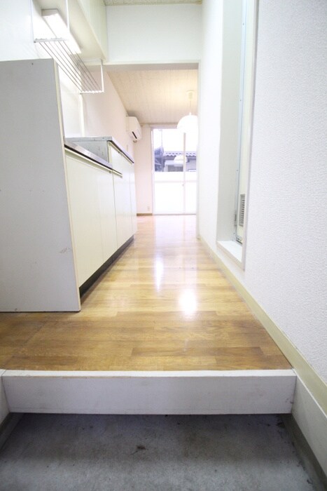 物件内観写真14　(廊下)