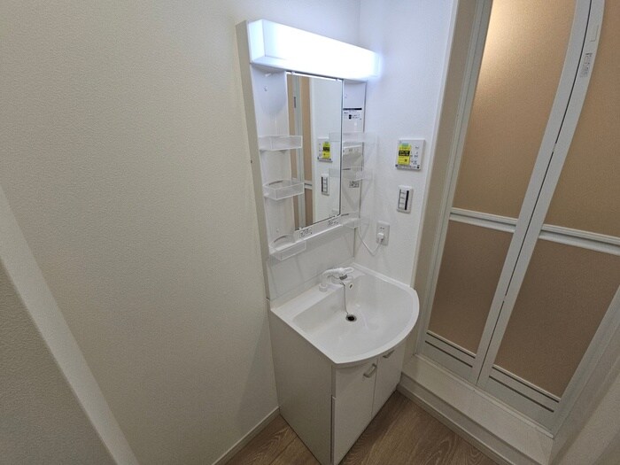 物件内観写真9　(洗面)