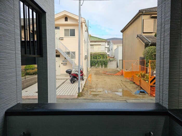 物件内観写真13　(室内からの展望)