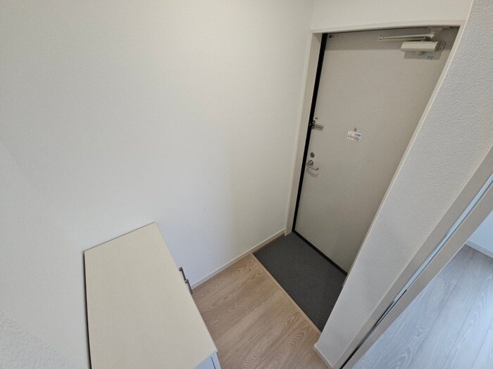 物件内観写真14　(玄関)