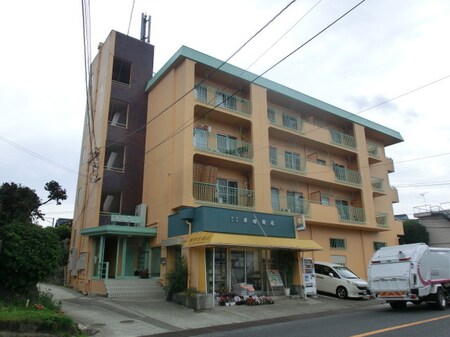 津田コーポ外観写真