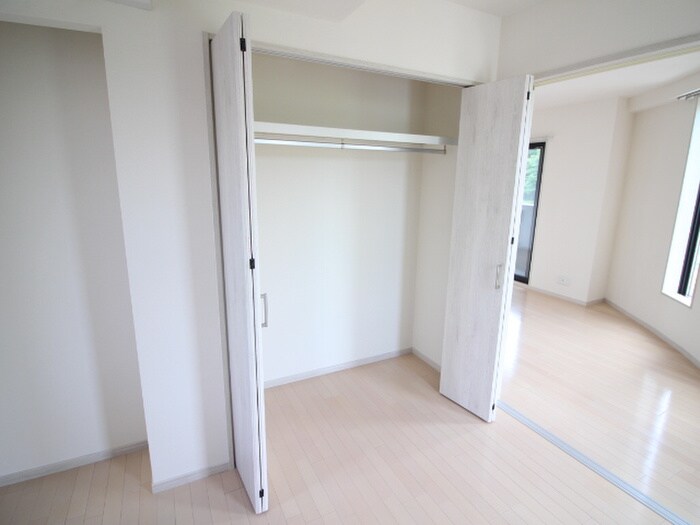 物件内観写真15　(収納)