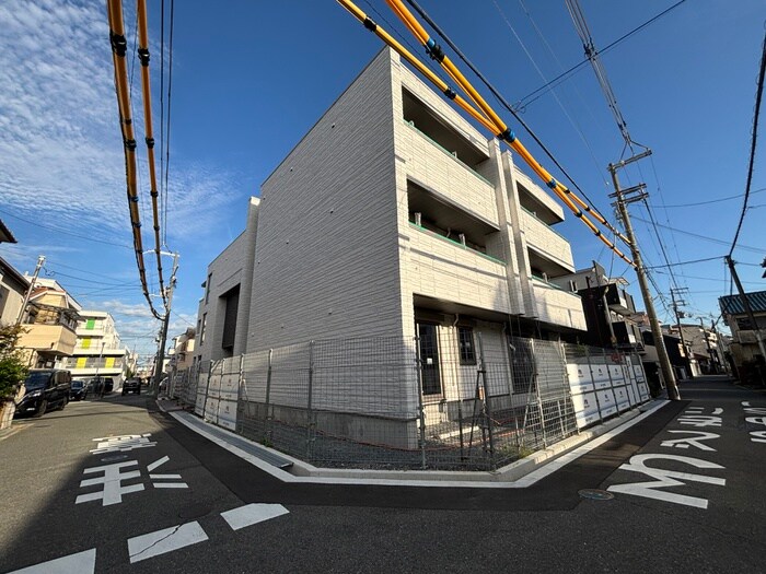 物件外観写真3　(建築中)