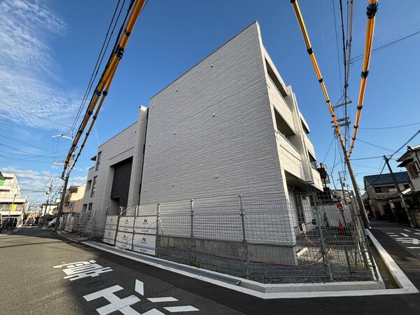建築中