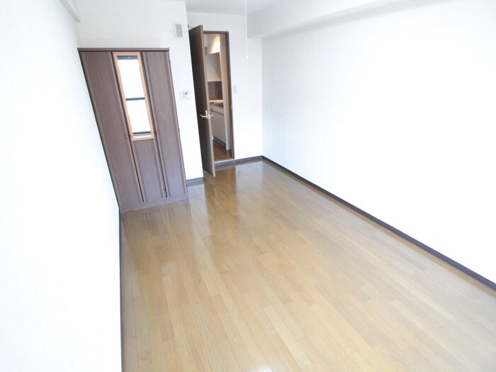 物件内観写真4　(居室)