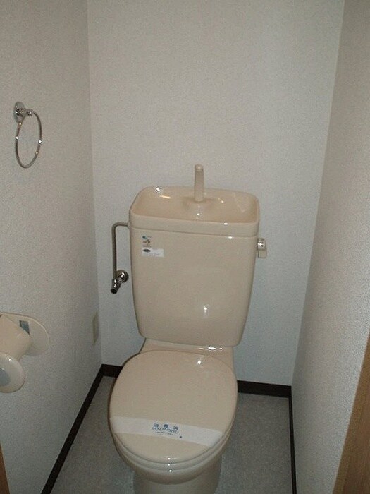 物件内観写真6　(トイレ)