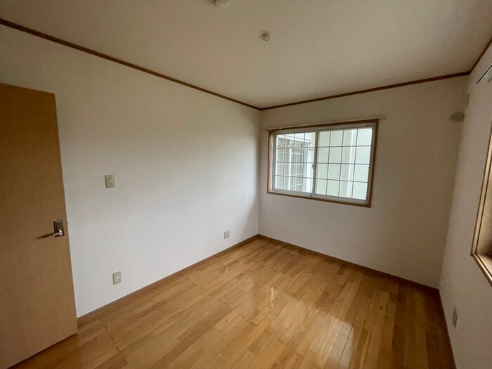 物件内観写真10　(居室)