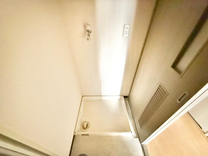 物件内観写真17　(洗濯機置場)