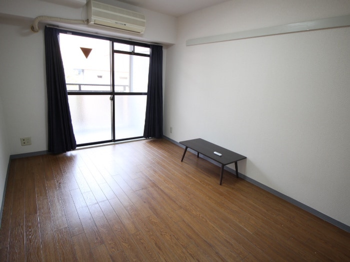 物件内観写真6　(居室)