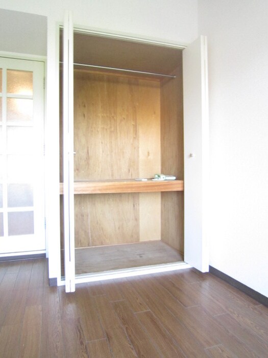 物件内観写真12　(収納)