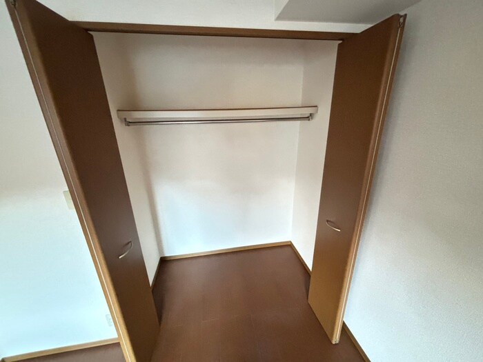 物件内観写真12　(収納)